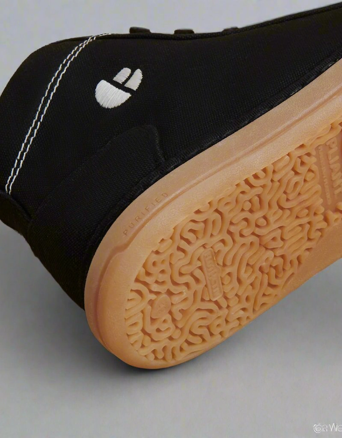 Abaca (High) - Ash / Gum