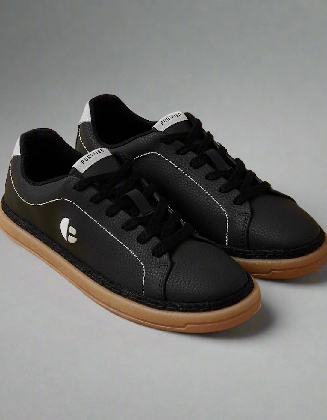Hevea - Black / Gum