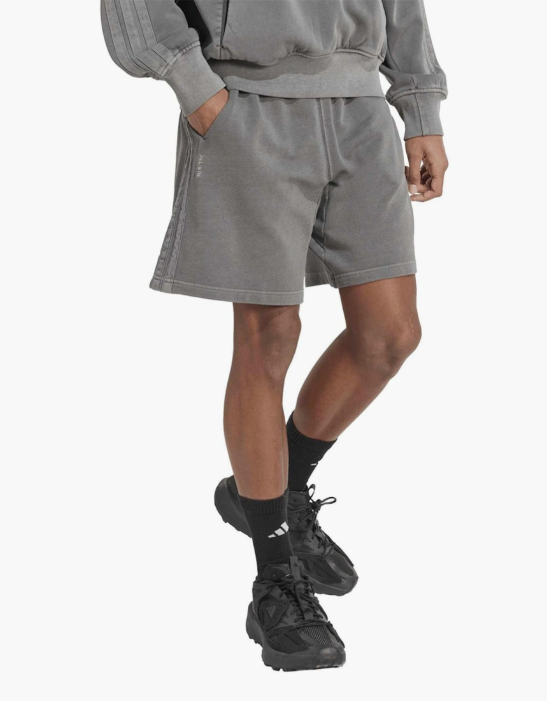 M A Szn Washed 8 Inch Shorts