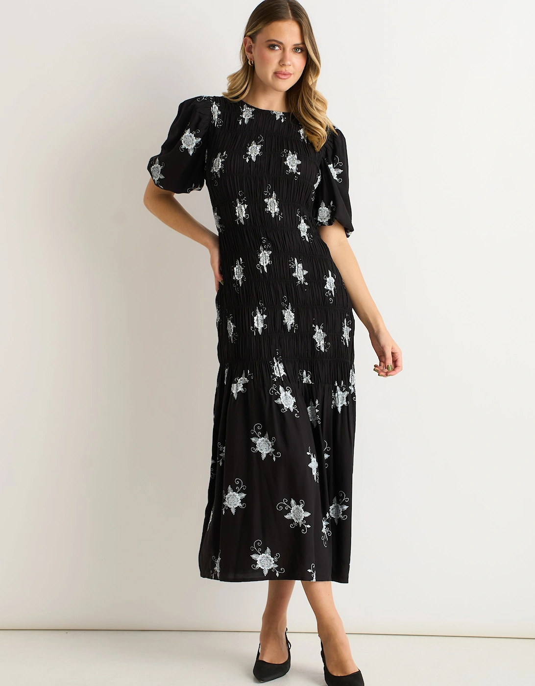 Black 3/4 Sleeves Paisley Ruched Midi Dress