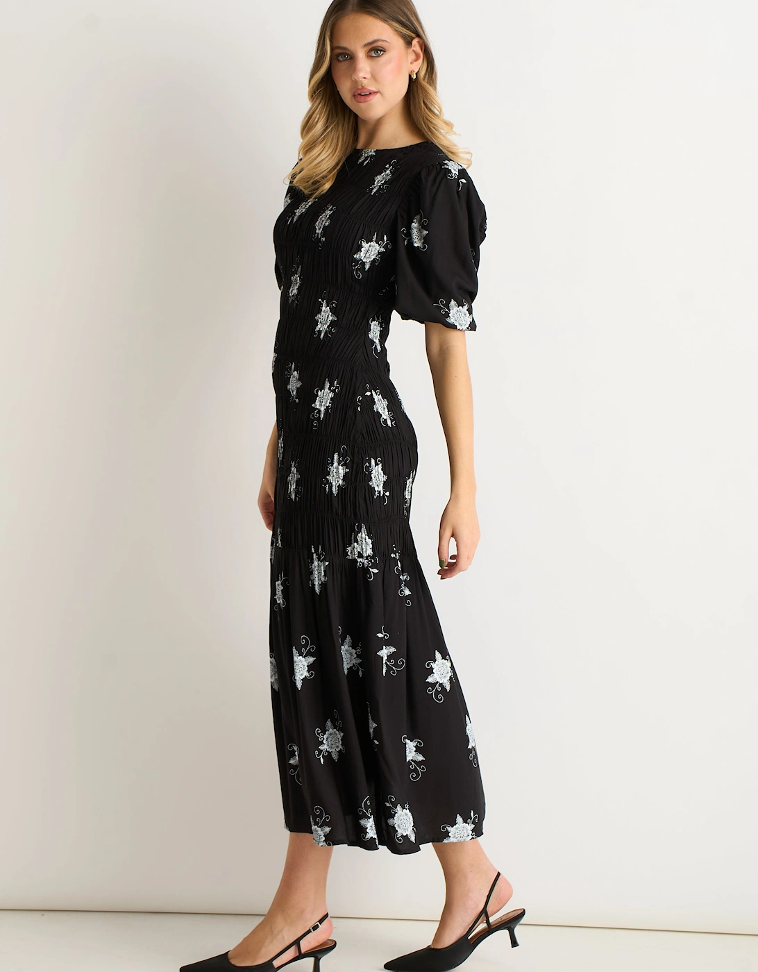 Black 3/4 Sleeves Paisley Ruched Midi Dress