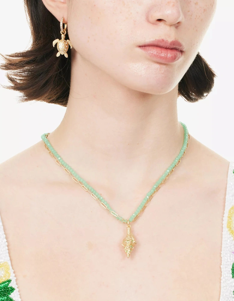 Noir Shell Metal Pendant Green Necklace