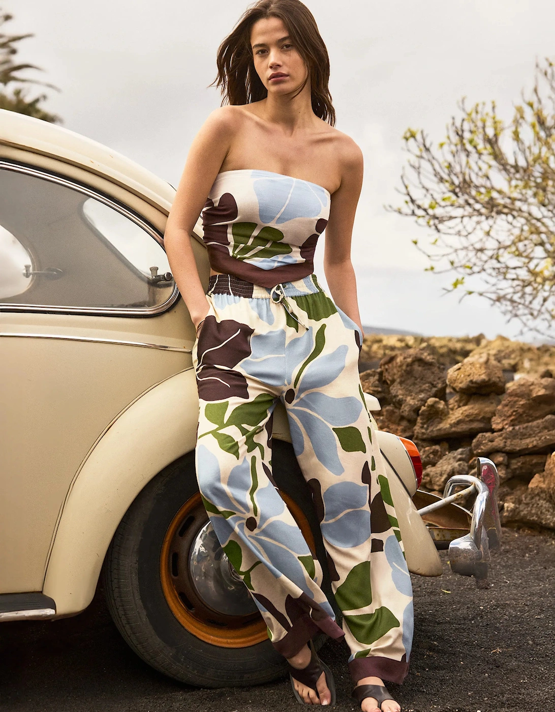 Petite Capri Floral Print Trousers
