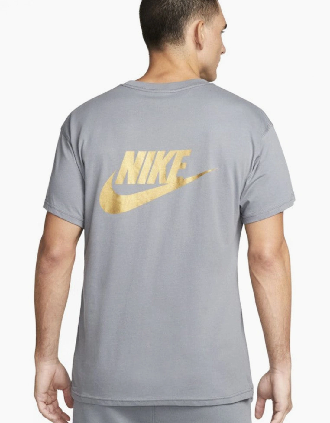 Nike Mens Standard Issue Sportswear T Shirt in Grey