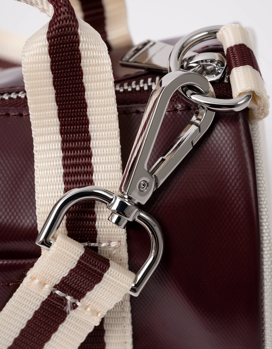 Fred Perry Classic Mini Barrel Bag - Oxblood/Ecru R82