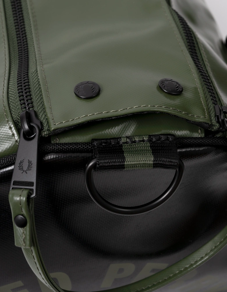 Fred Perry Recycled Polyester Classic Barrel Bag - Laurel Wreath Green/Black Z50