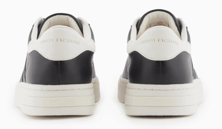 Low Top Black/White Sneaker Trainer
