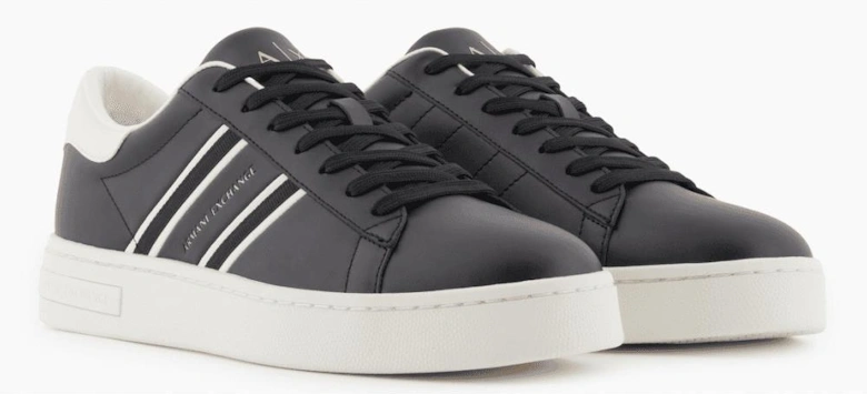 Low Top Black/White Sneaker Trainer