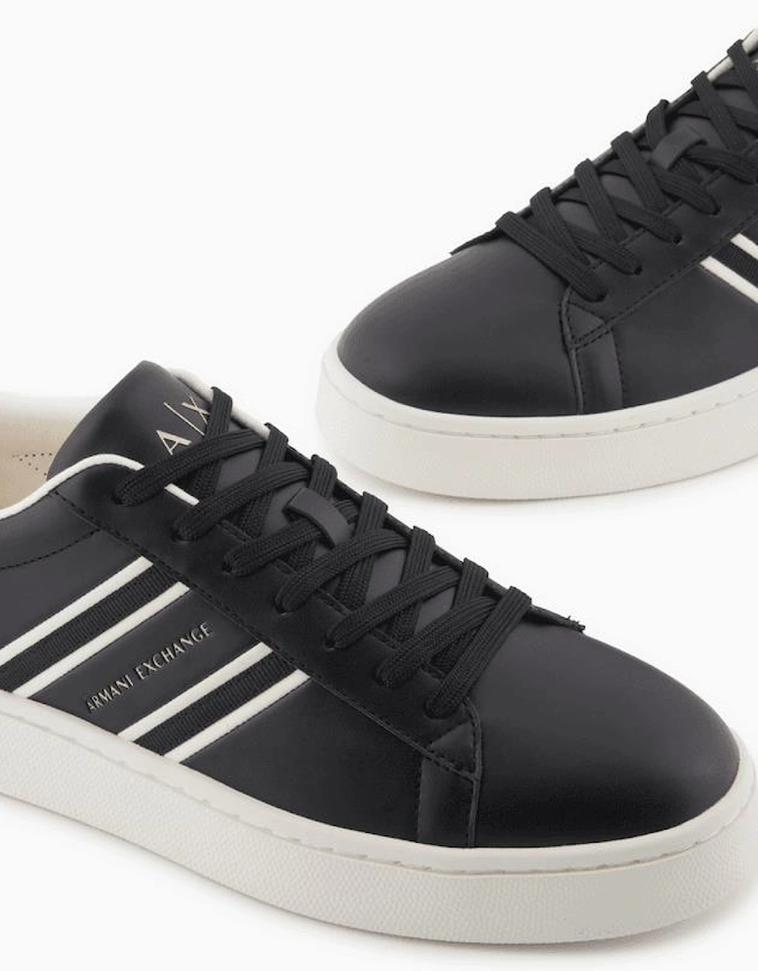 Low Top Black/White Sneaker Trainer