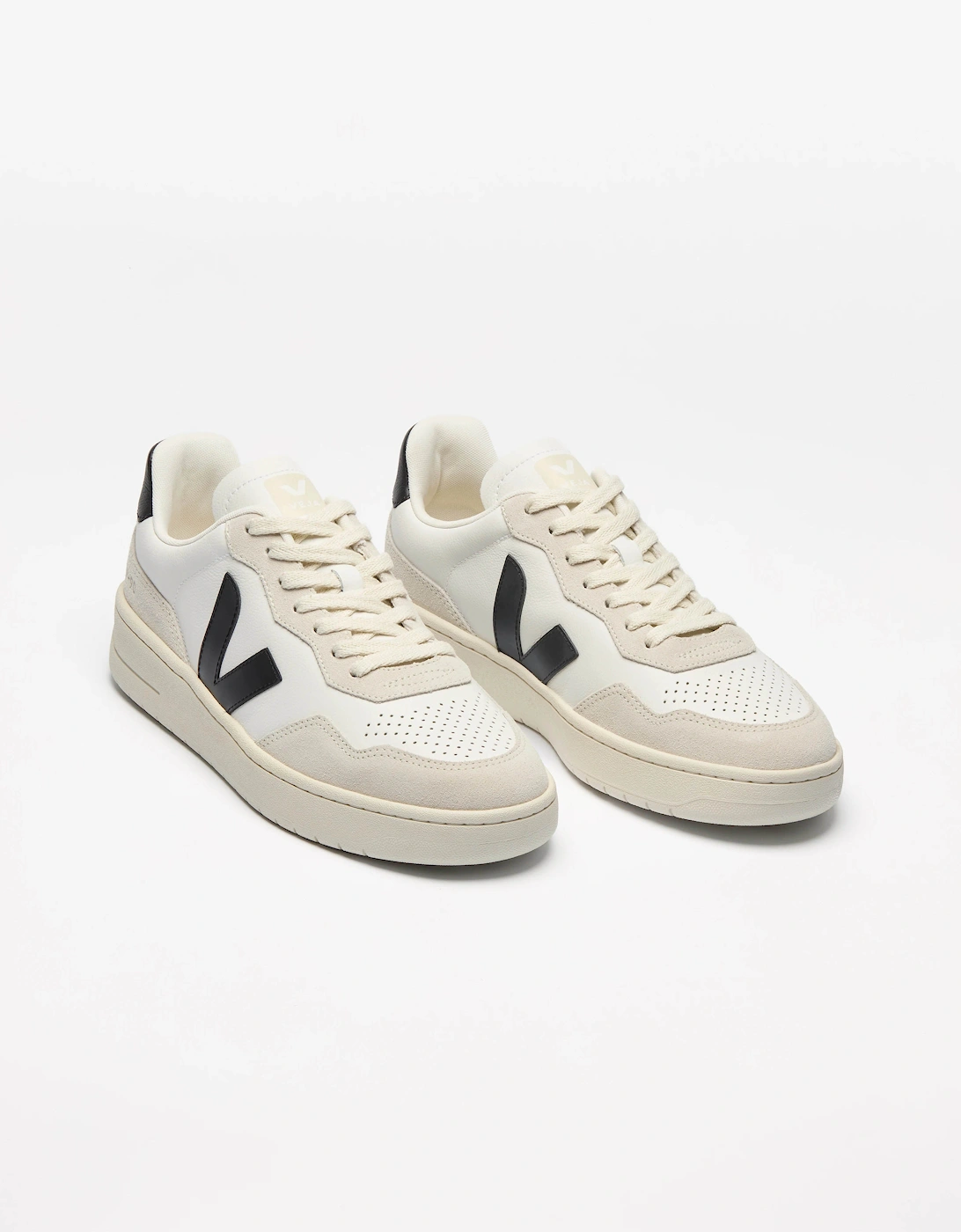 VEJA V-90 OT Leather Mens Trainers - White/Black