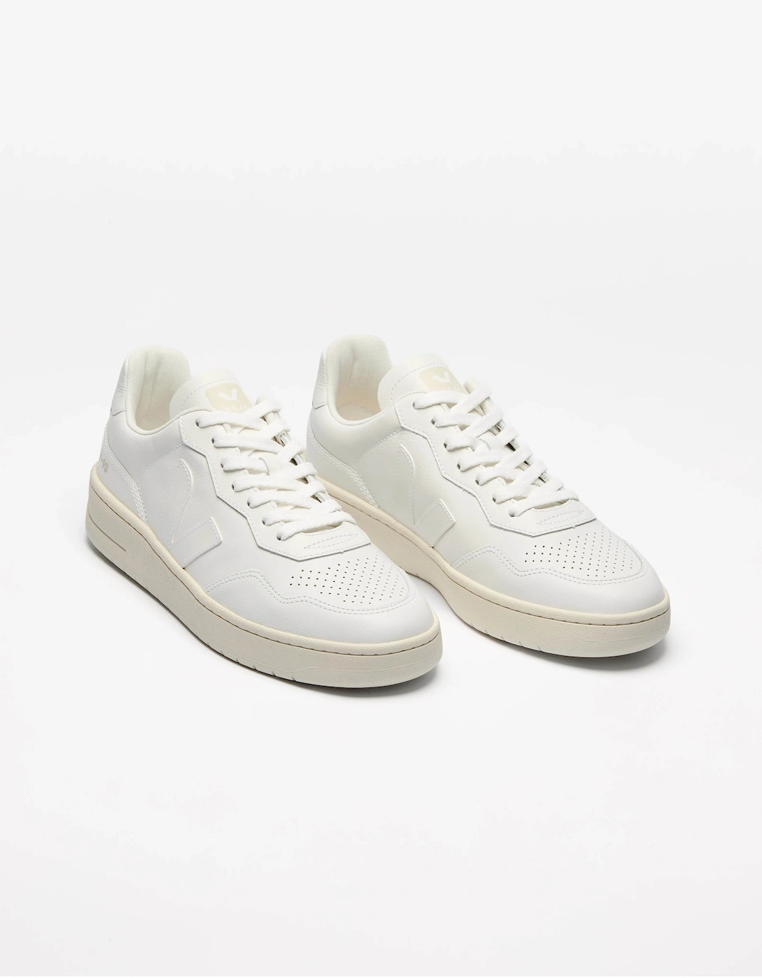 VEJA V-90 OT Leather Mens Trainers - Extra White