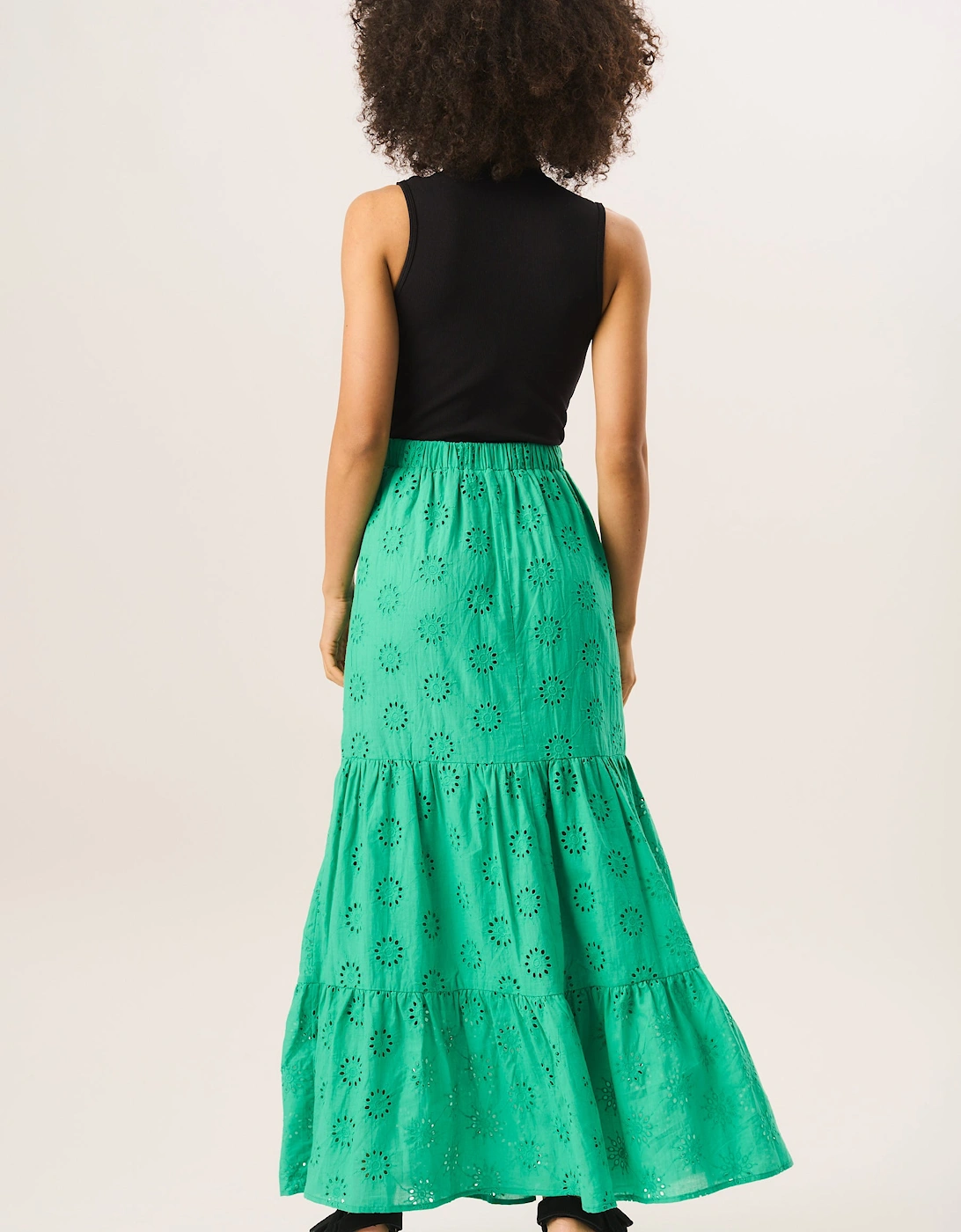 Green Tiered Lace Embroidered Long Skirt