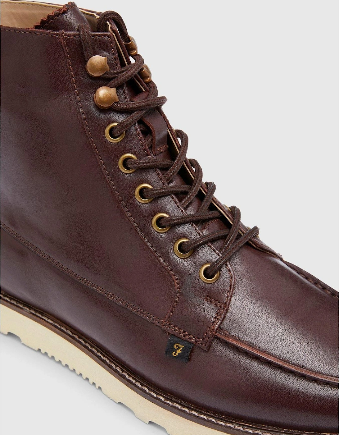 Pantego Chukka Moc Toe Boots