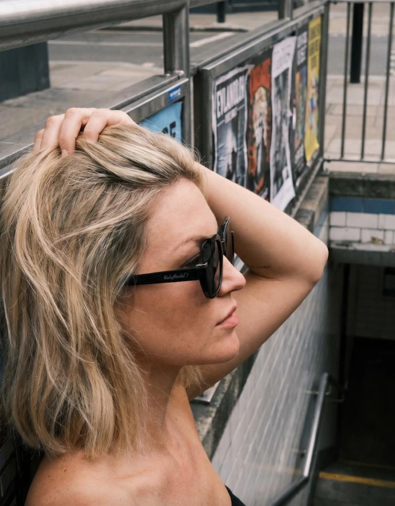 Ruby Rocks 'Elizabeth' Square Sunglasses In Black RR73-3