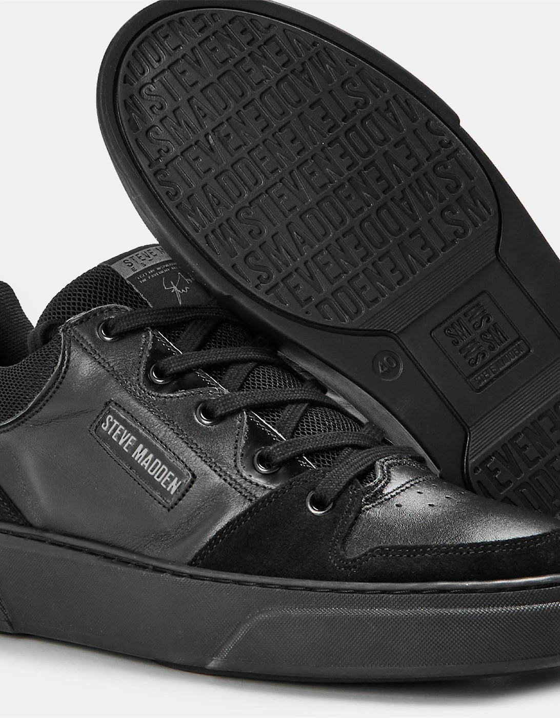 Kingpin Lace-Up Low Top Sneakers