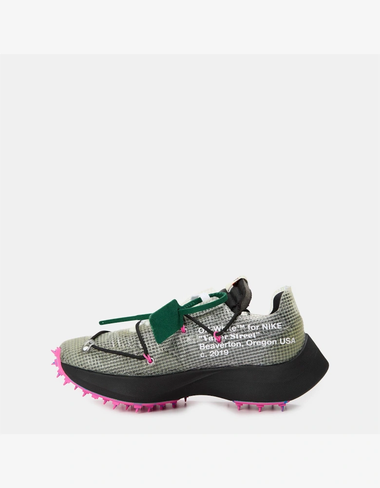 Nike Low Top Round Toe Sneakers