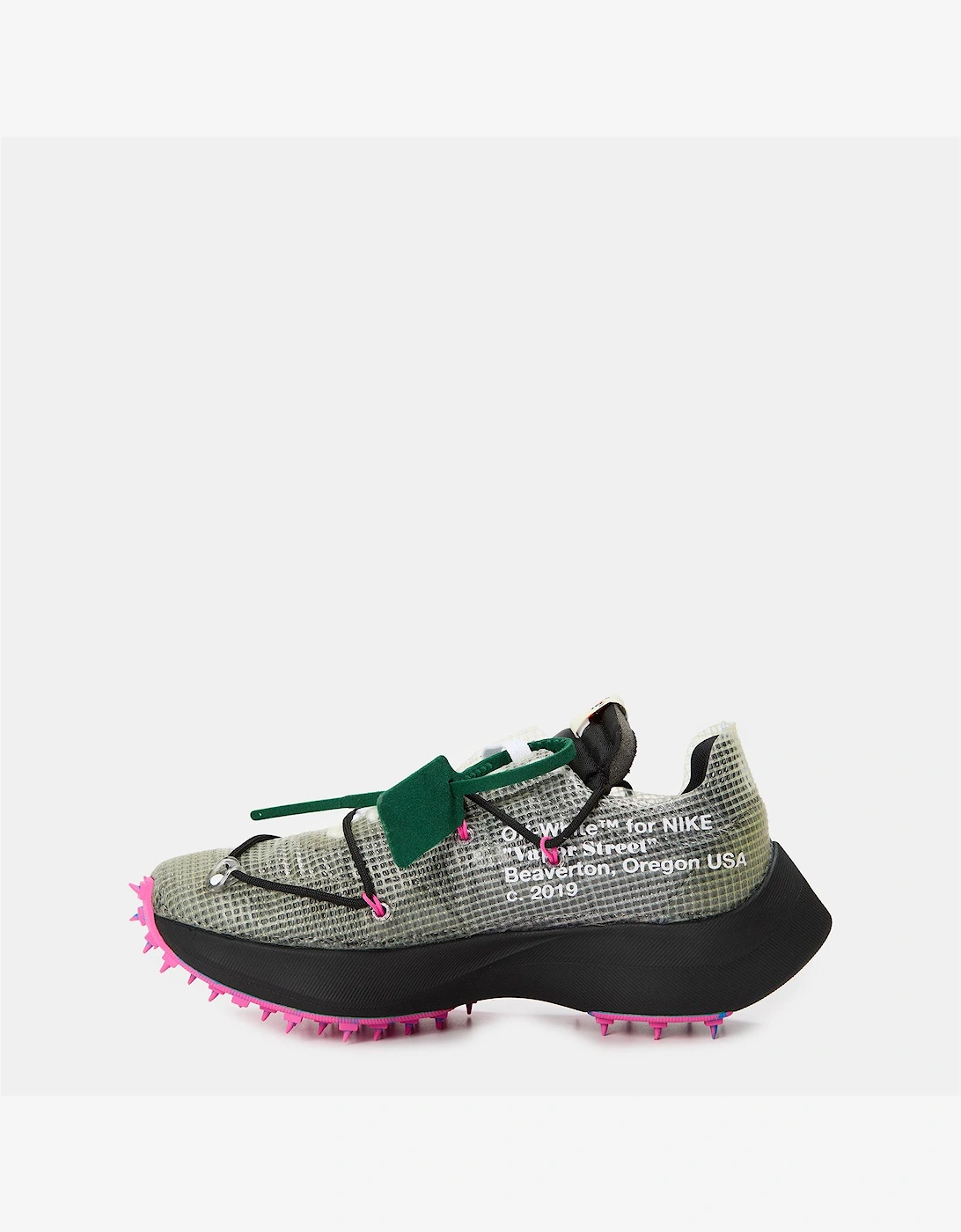 Nike Low Top Round Toe Sneakers