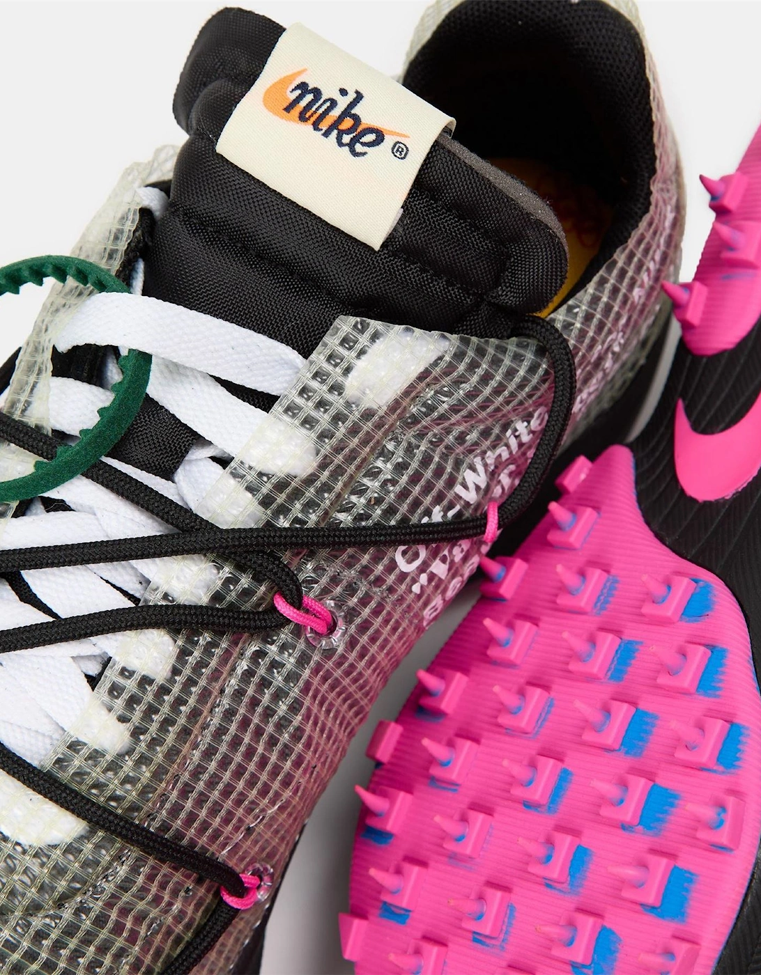 Nike Low Top Round Toe Sneakers