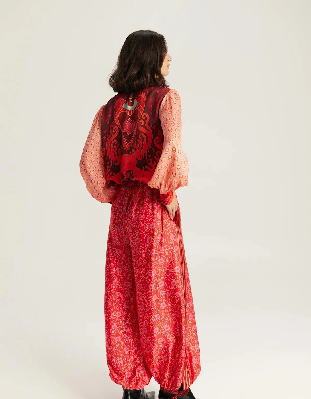 ME369 Sola red aura printed puff sleeve blouse
