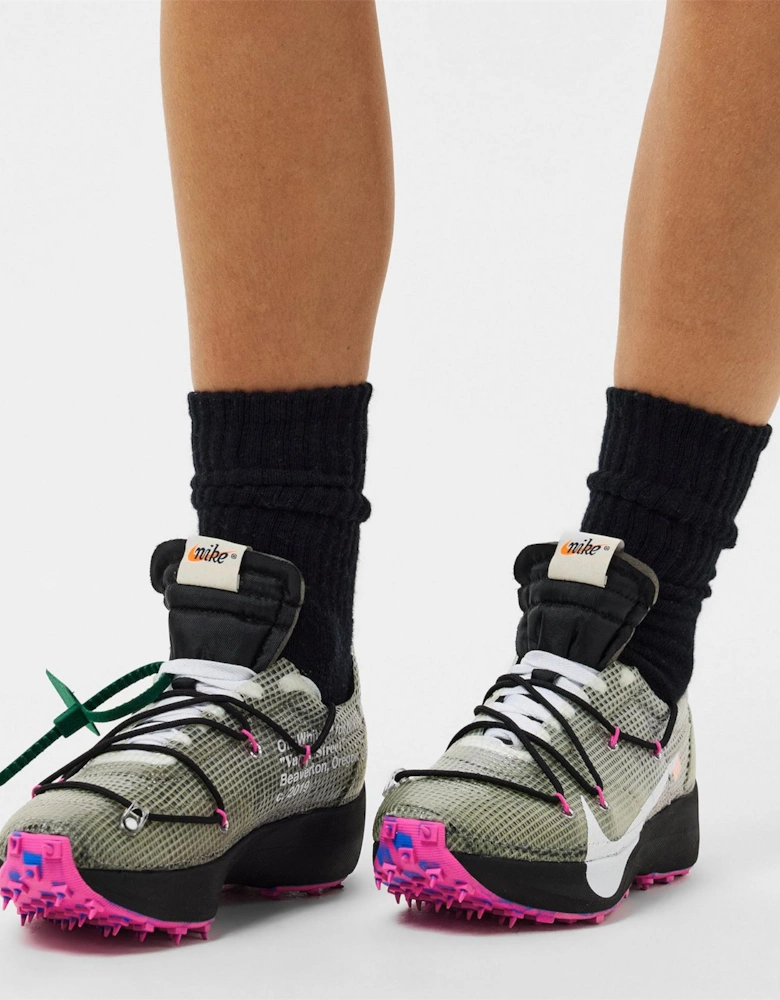 Nike Low Top Round Toe Sneakers