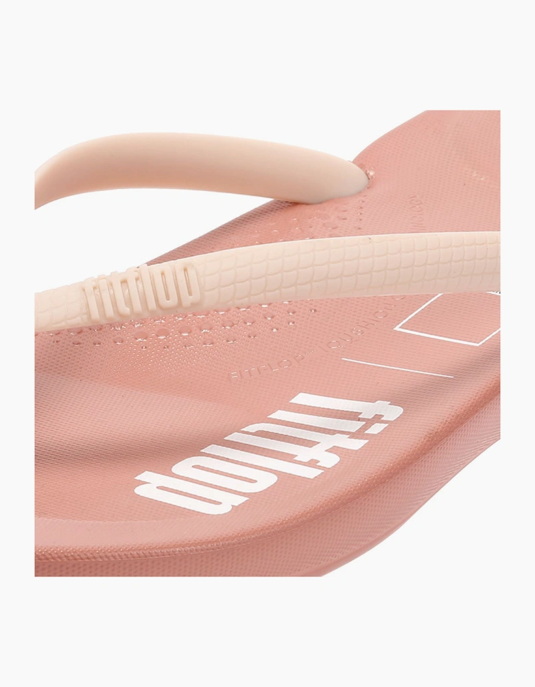 FitFlop IQUSHION X PANTONE Flip-Flops