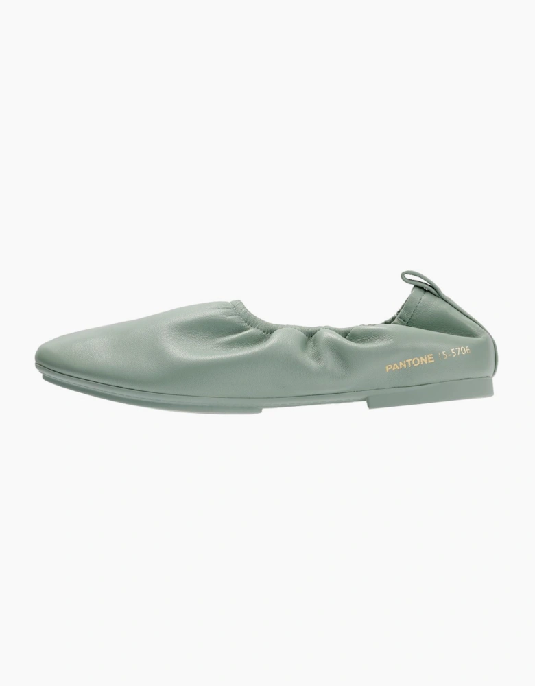 FitFlop DELICATO X PANTONE Poise Leather Ballerinas