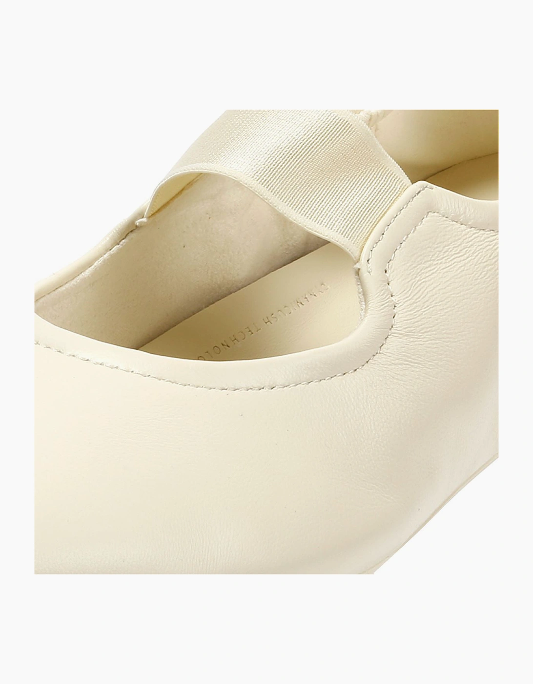 FitFlop DELICATO X PANTONE Poise Leather Mary-Janes