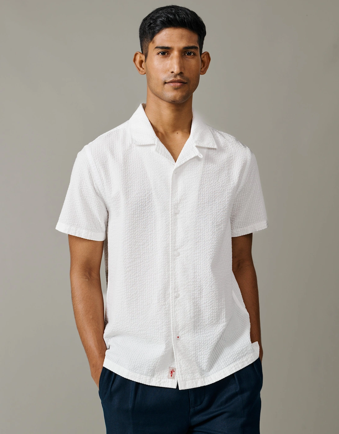 AUBIN AUBIN Men's Brambling Seersucker Short Sleeved Shirt - White
