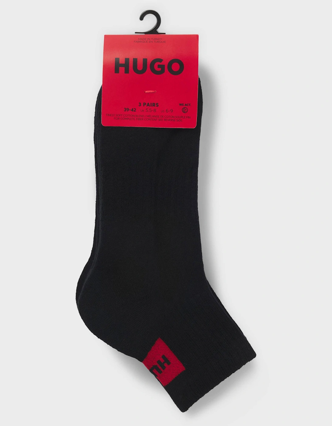 HUGO Three-Pack Mens ankle socks with red logo labels - Black 001