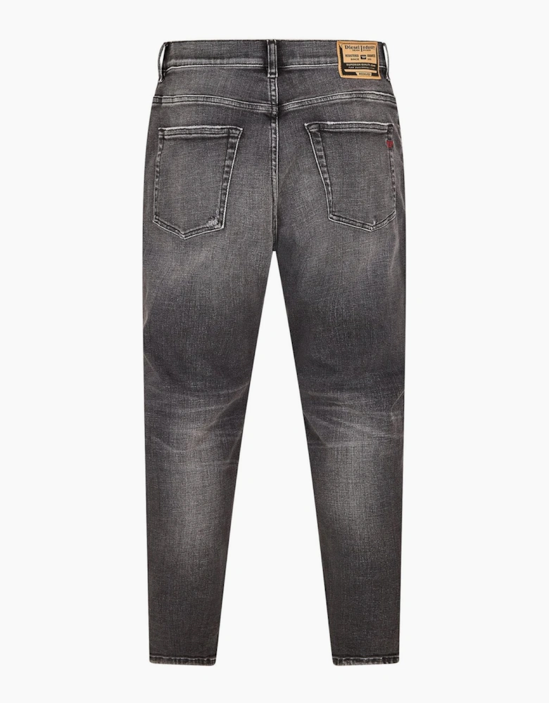 Tapered Jeans