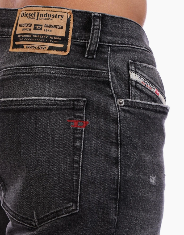 Tapered Jeans