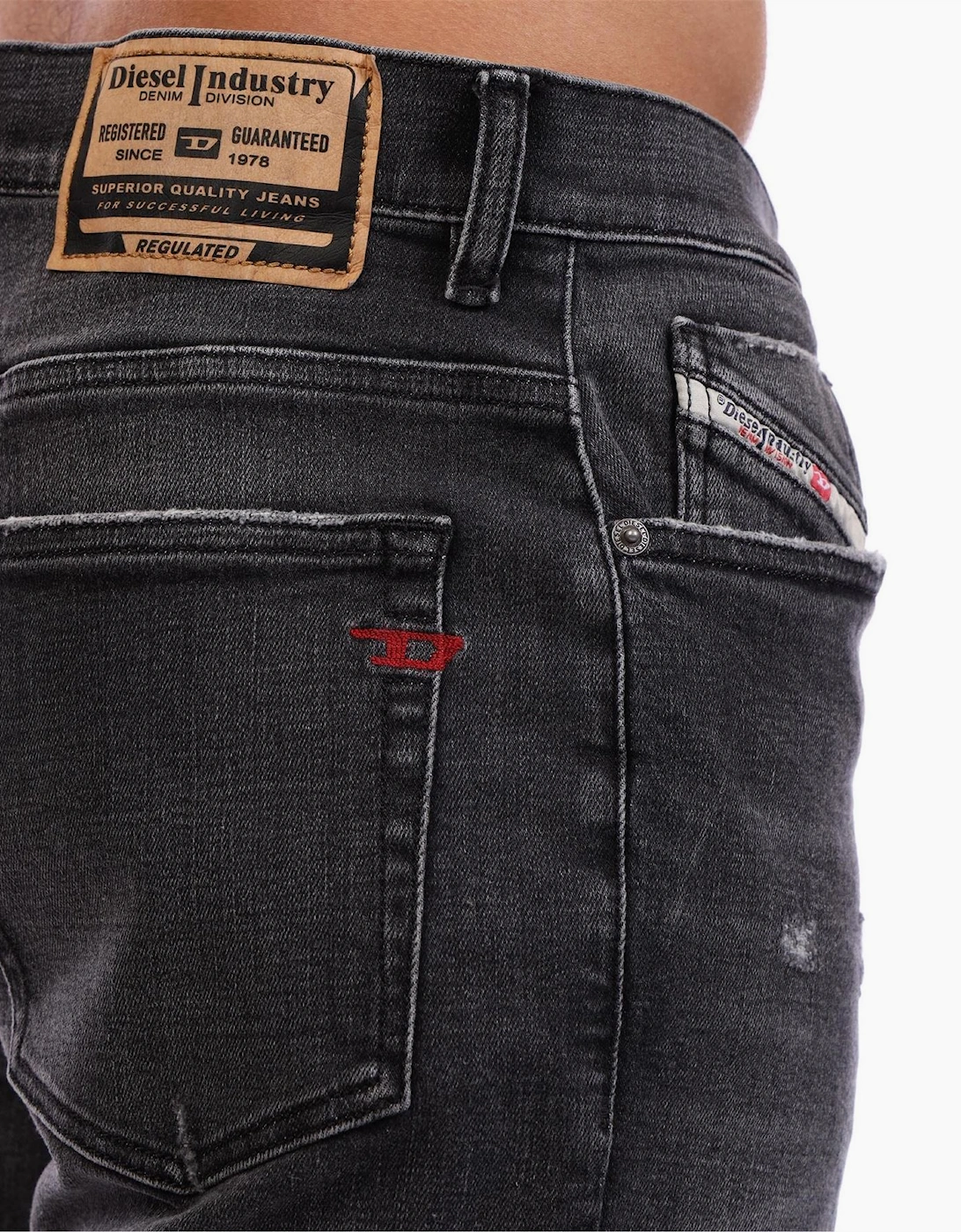 Tapered Jeans