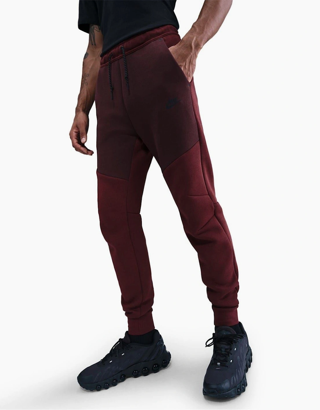 Tech Fleece Solid Patterned Joggers