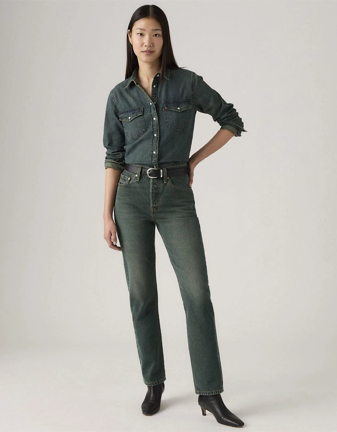 Levis 501 Women's Green 501 Five Pocket Straight Leg Jeans - Size 26 L32