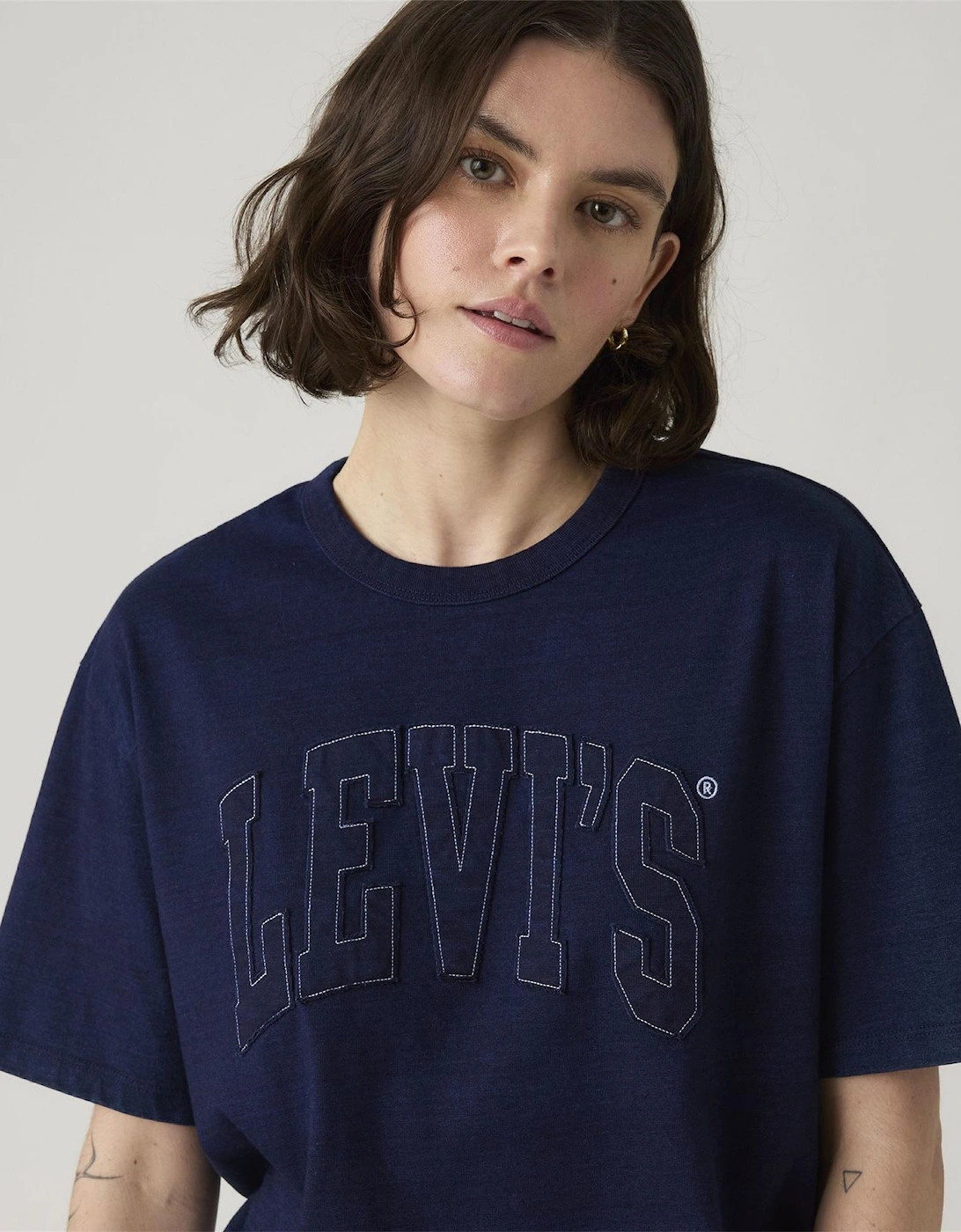 Levi's Levi's Women's 1873 Arch Lettering Crew Neck Short Sleeve T-Shirt - Navy
