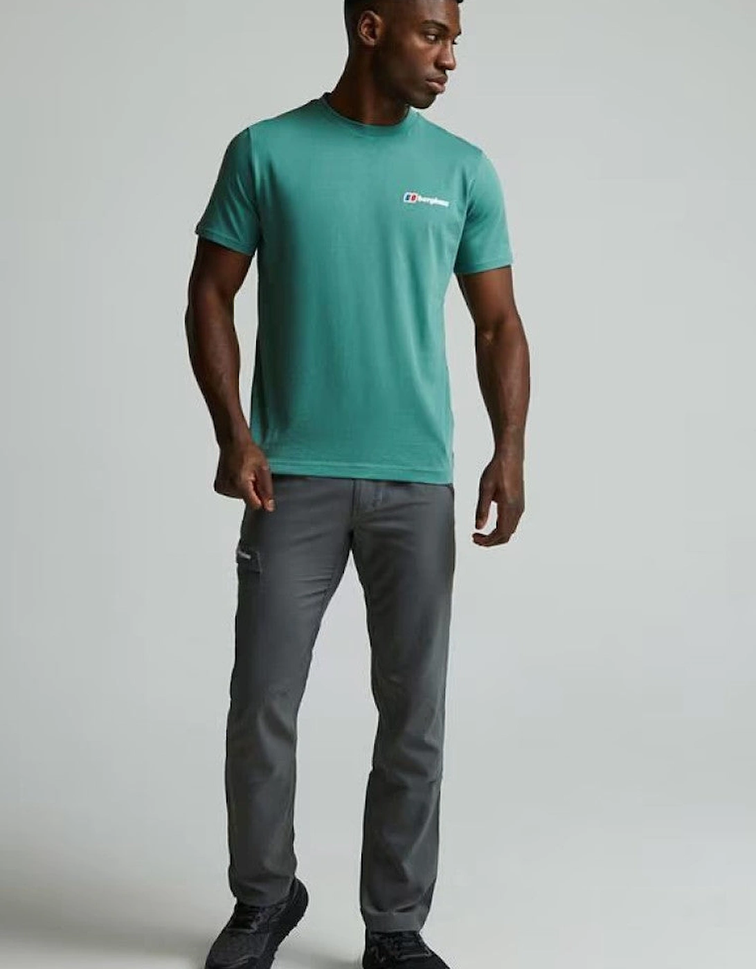 Berghaus Mens Everest Landmark Mountain Ridge Graphic T Shirt in Green