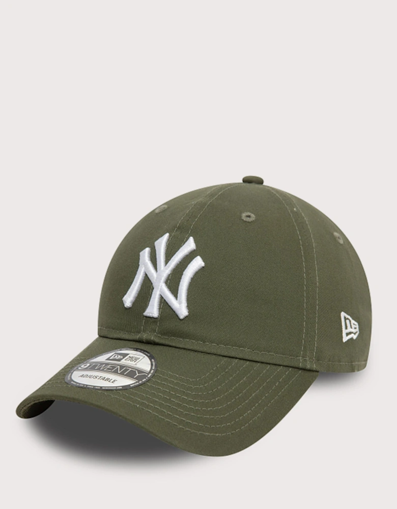 New York Yankees League Essential 9TWENTY Adjustable Cap