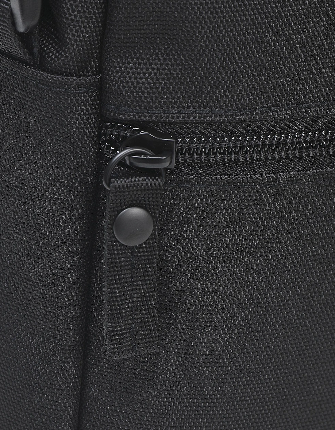 CAT BLACK HAULING TABLET BAG