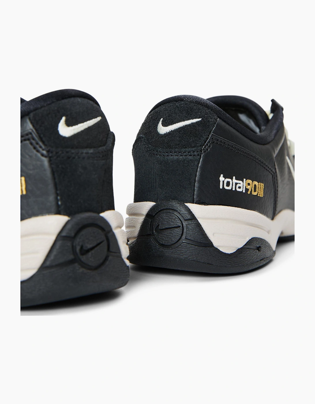 Total 90 Low Top Lace-Up Sneakers