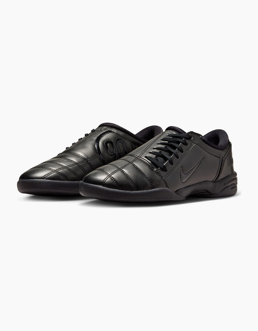 T90 Lace-Up Low Top Walking Sneakers