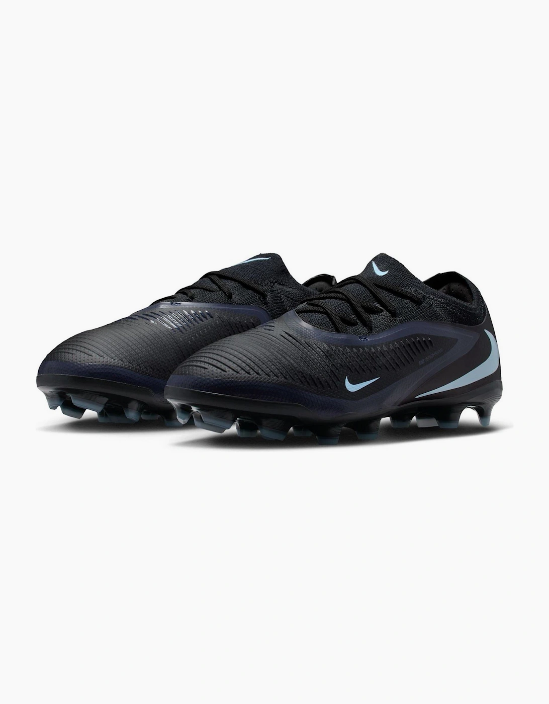 Phantom 6 Pro FG Low Top Sneakers