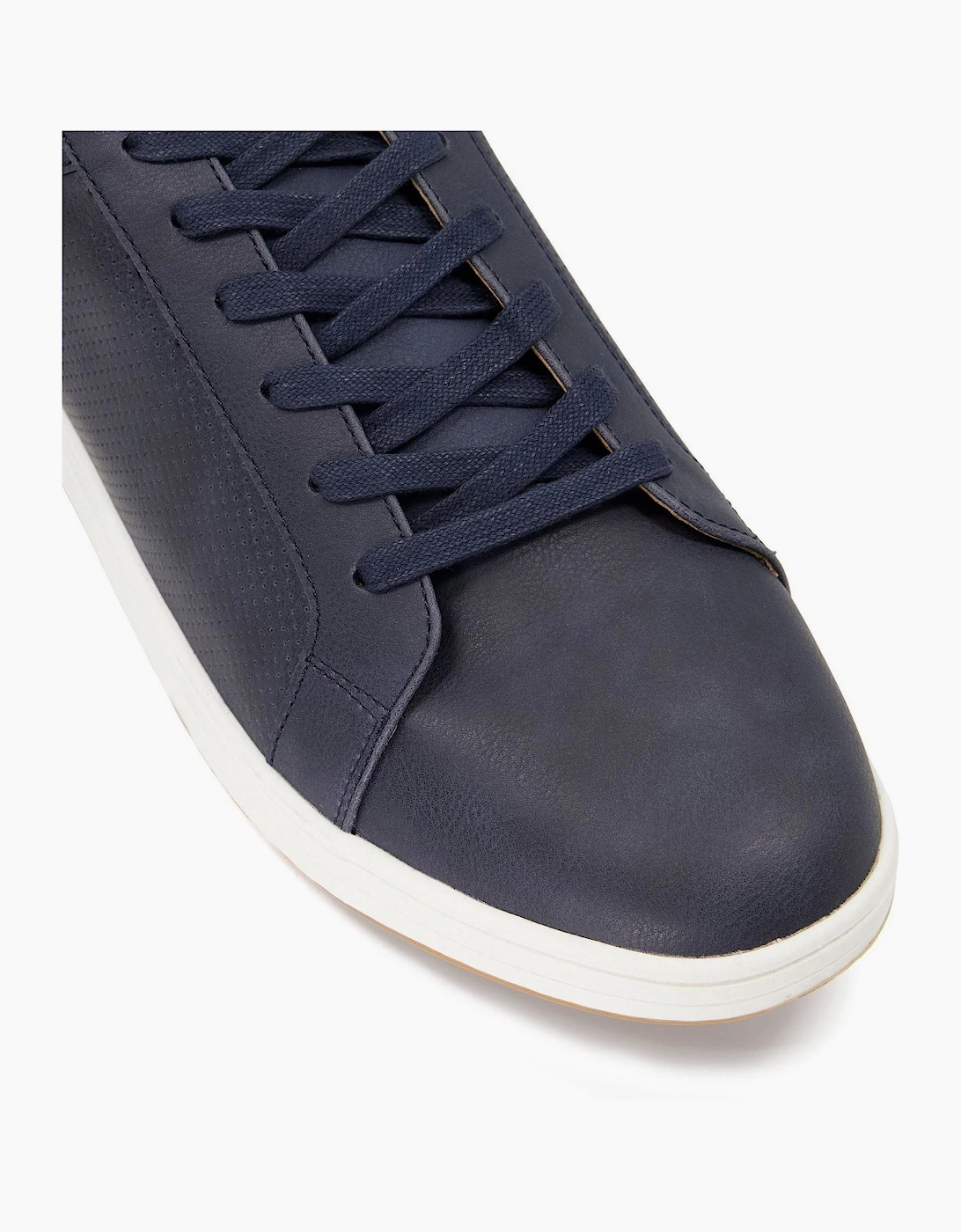 Lo Tezzy Perfor Canvas Low Top Sneakers