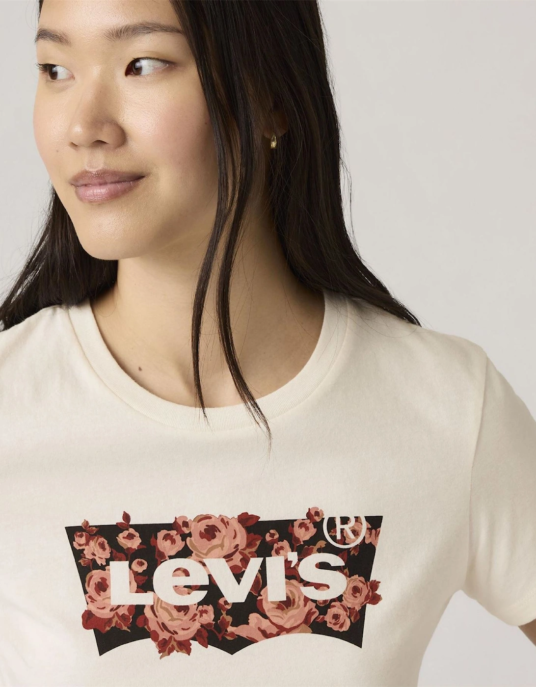 The Perfect Wordmark Graphic Crew Neck Short Sleeve T-Shirt