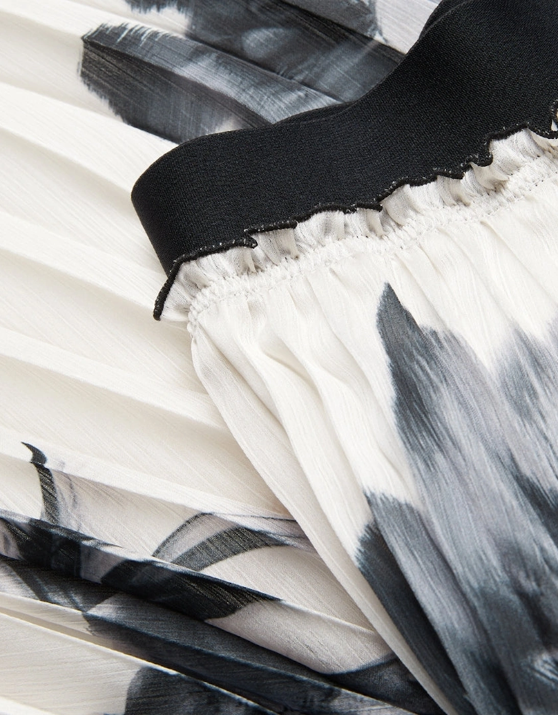 Ted Baker Emista Printed Pleated Ivory Midi Skirt