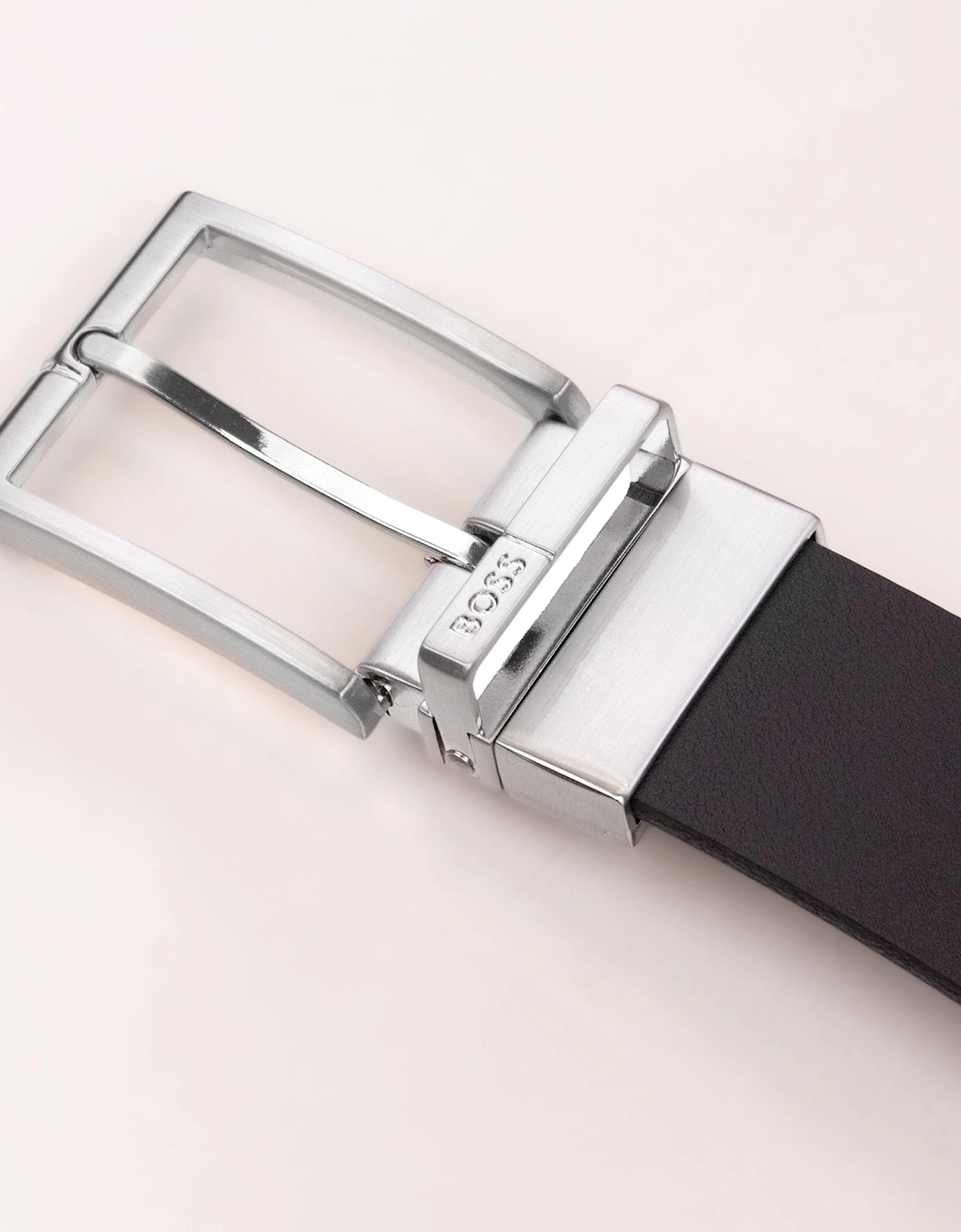 Hugo Boss Geppy Reversible Belt Set with Plaque and Pin Buckles BLACK/BLUE