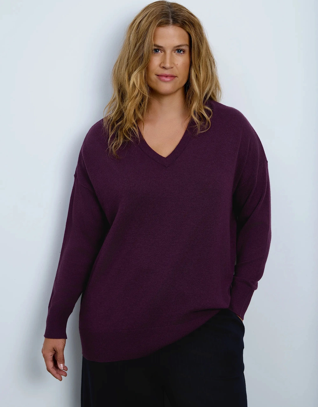 Port V Neck Knitted Jumper With Cashmere
