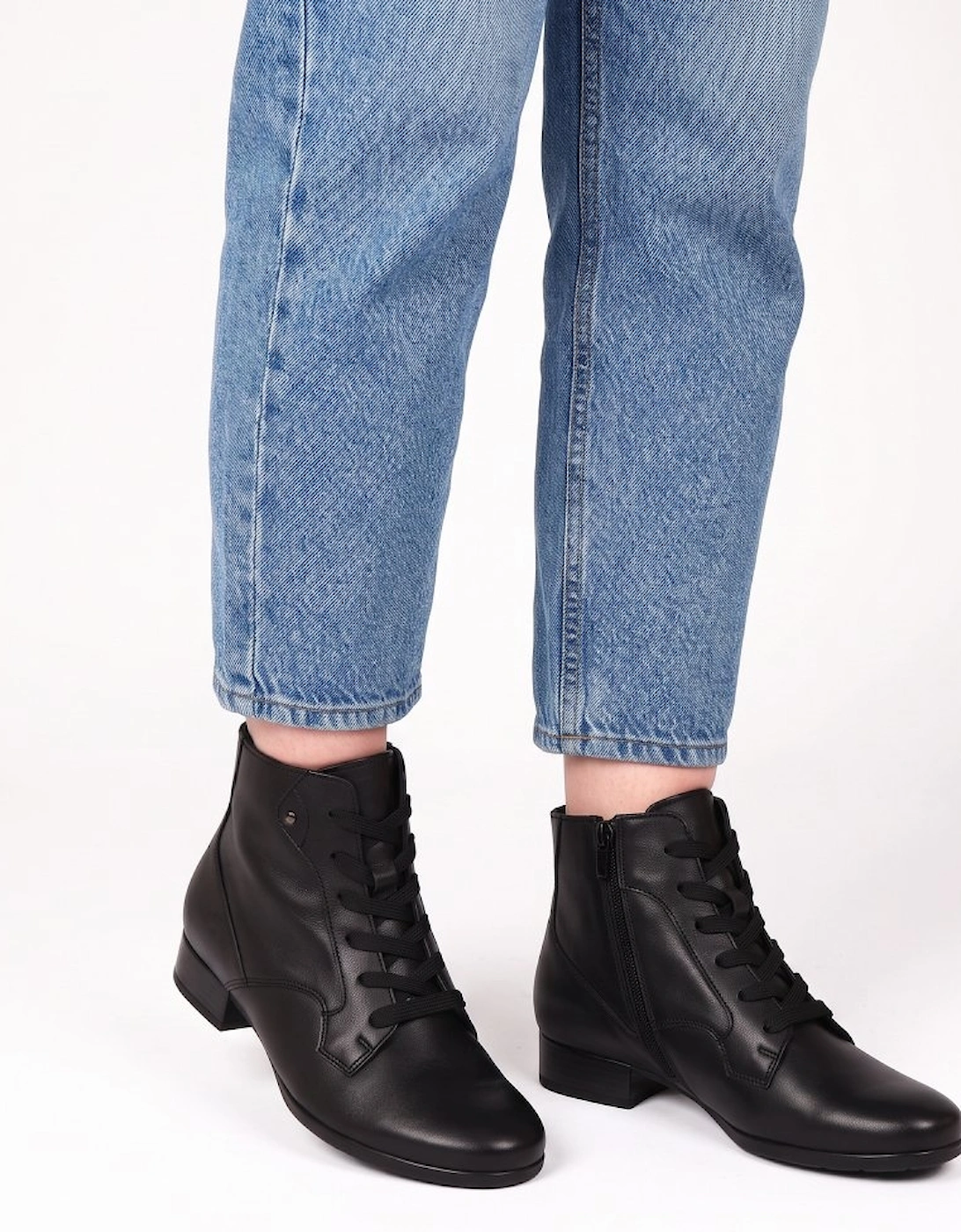 Balban Womens Ankle Boots