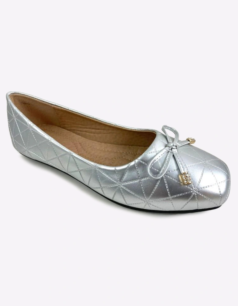 Reveal Layne Womens Slip On Shoes Silver
