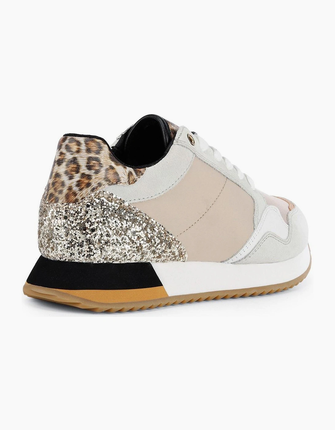 Geox Doralea Womens Trainers Off White / Beige