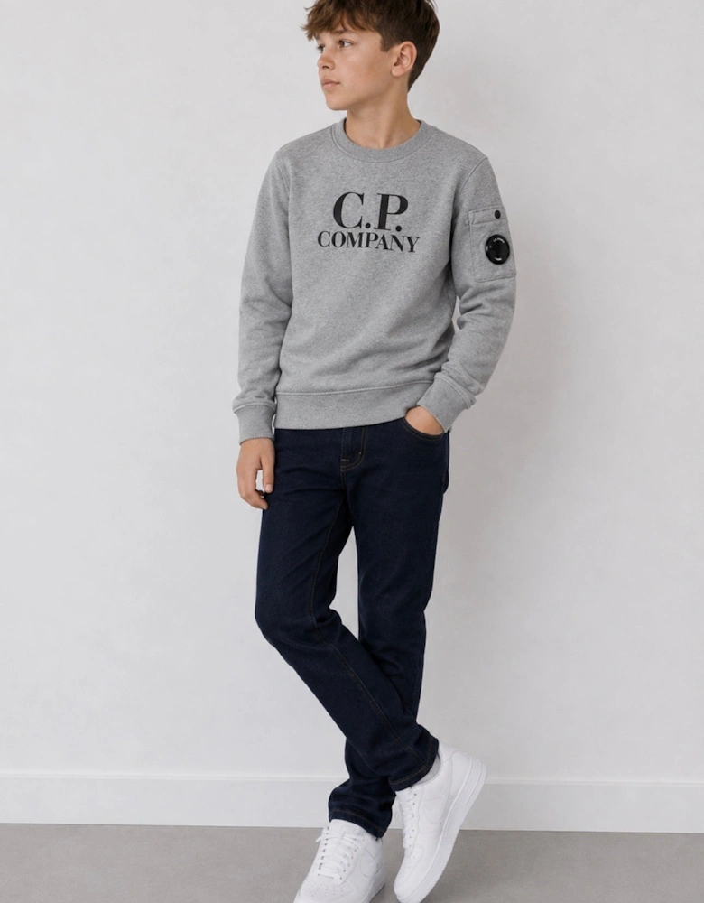 C.P. COMPANY LENS LOGO SWEATSHIRT IN MEDIUM GREY CNF019